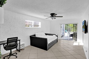 Cleveland Tropical Oasis & Private Pool