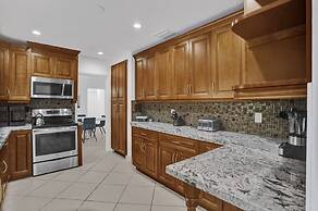 Cleveland Tropical Oasis & Private Pool