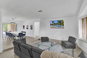 Cleveland Tropical Oasis & Private Pool