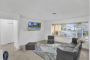 Cleveland Tropical Oasis & Private Pool