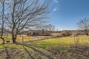 NEW- Family Friendly Ranch Home Near Nashville! (TA)