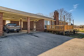 NEW- Family Friendly Ranch Home Near Nashville! (TA)