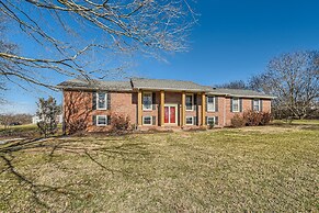 NEW- Family Friendly Ranch Home Near Nashville! (TA)