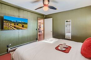 NEW- Family Friendly Ranch Home Near Nashville! (TA)