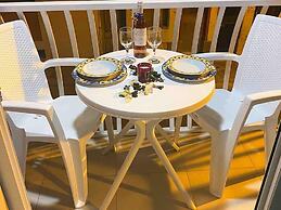 Charming and Chic - Kaylan Seaside Apartment 2