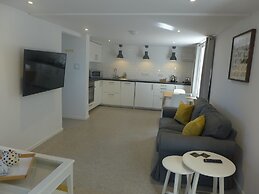 The Rock Self Catering Holiday Accommodation