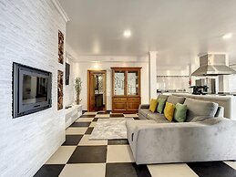 Paradise View by Atlantic Holiday