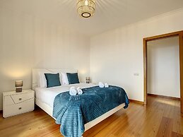 Paradise View by Atlantic Holiday