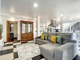 Paradise View by Atlantic Holiday