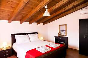 Villa Manos in Ligia