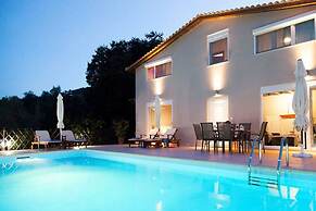 Villa Manos in Ligia