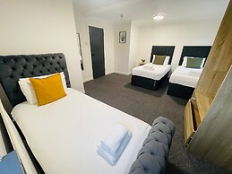 Woodford Hotel
