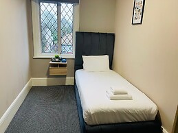 Woodford Hotel