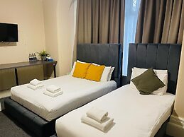 Woodford Hotel