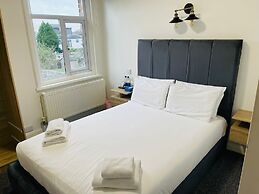 Woodford Hotel