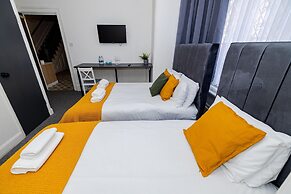 Woodford Hotel