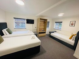 Woodford Hotel