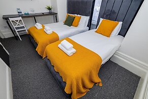 Woodford Hotel