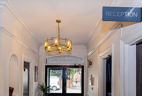 Woodford Hotel