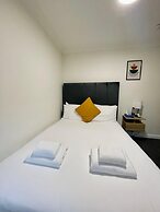 Woodford Hotel