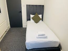 Woodford Hotel