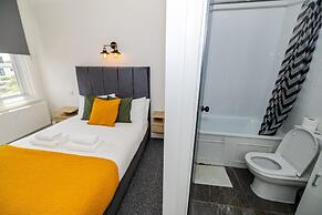 Woodford Hotel
