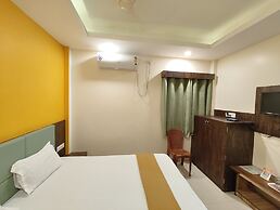 Goroomgo Jagdish Palace Puri