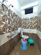 Goroomgo Jagdish Palace Puri