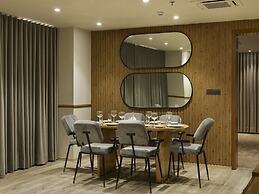 Sunday Hotel Vadodara