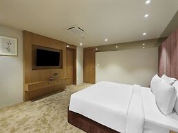 Sunday Hotel Vadodara