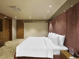 Sunday Hotel Vadodara