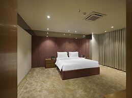 Sunday Hotel Vadodara