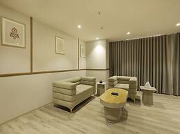 Sunday Hotel Vadodara