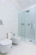 Piazza Municipio Blue Apartment by Wonderful Italy