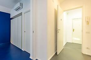 Piazza Municipio Blue Apartment by Wonderful Italy