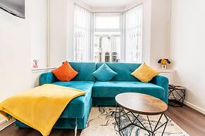 Immaculate 4-bed House Near Anfield and Goodison