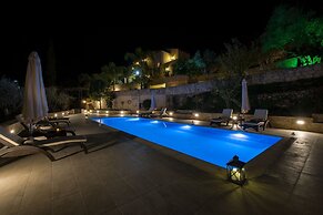 Serenity River Villa