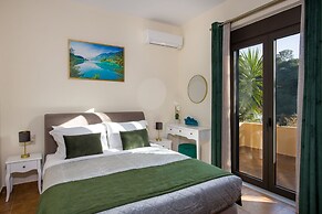 Serenity River Villa