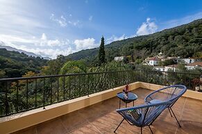 Serenity River Villa