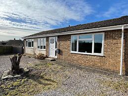 16 Dean Court