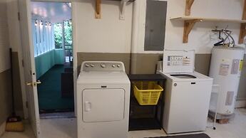 A Hidden Gem Duplex 2 Bedroom Duplex