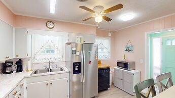 A Hidden Gem Duplex 2 Bedroom Duplex