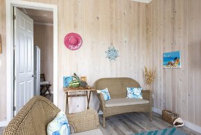 Flipper Refuge 2 Bedroom Cottage