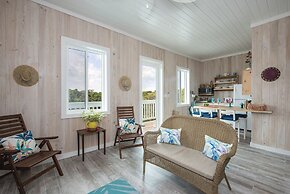 Flipper Refuge 2 Bedroom Cottage