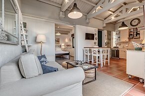 Barbati Luxury House by Cofuescapes