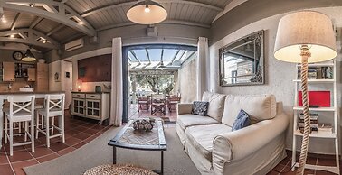 Barbati Luxury House by Cofuescapes