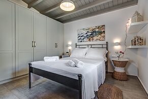 Barbati Luxury House by Cofuescapes