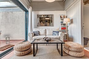 Barbati Luxury House by Cofuescapes