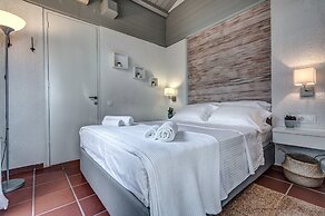 Barbati Luxury House by Cofuescapes