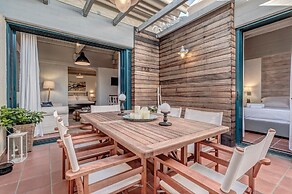 Barbati Luxury House by Cofuescapes